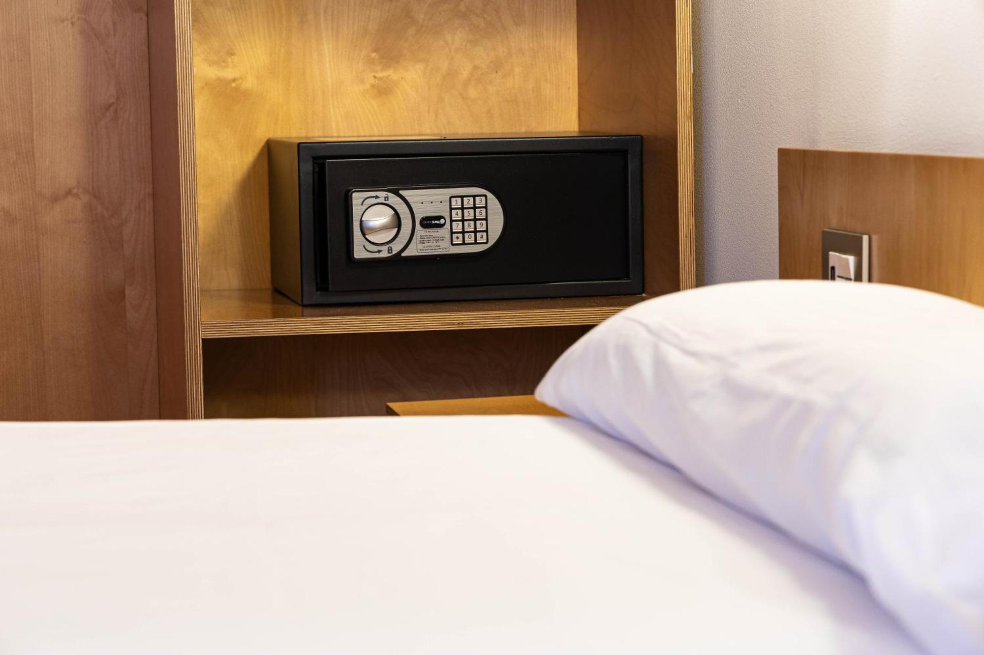 Hotel Eth 3*